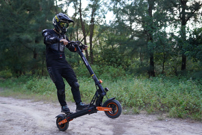 Exploring the KuKirin G2 Max : A Versatile Companion for City and Light Off-Road Adventures